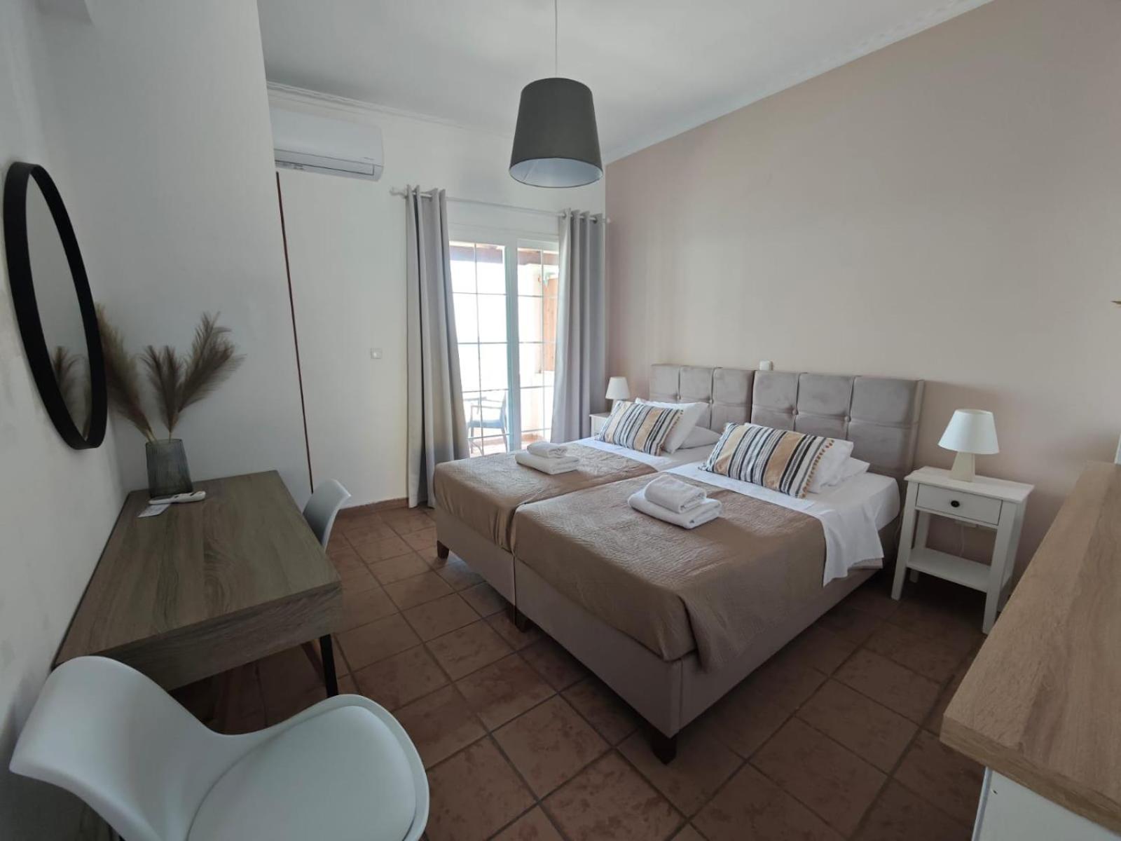 Nereides Apartments Agios Gordios  Exterior photo